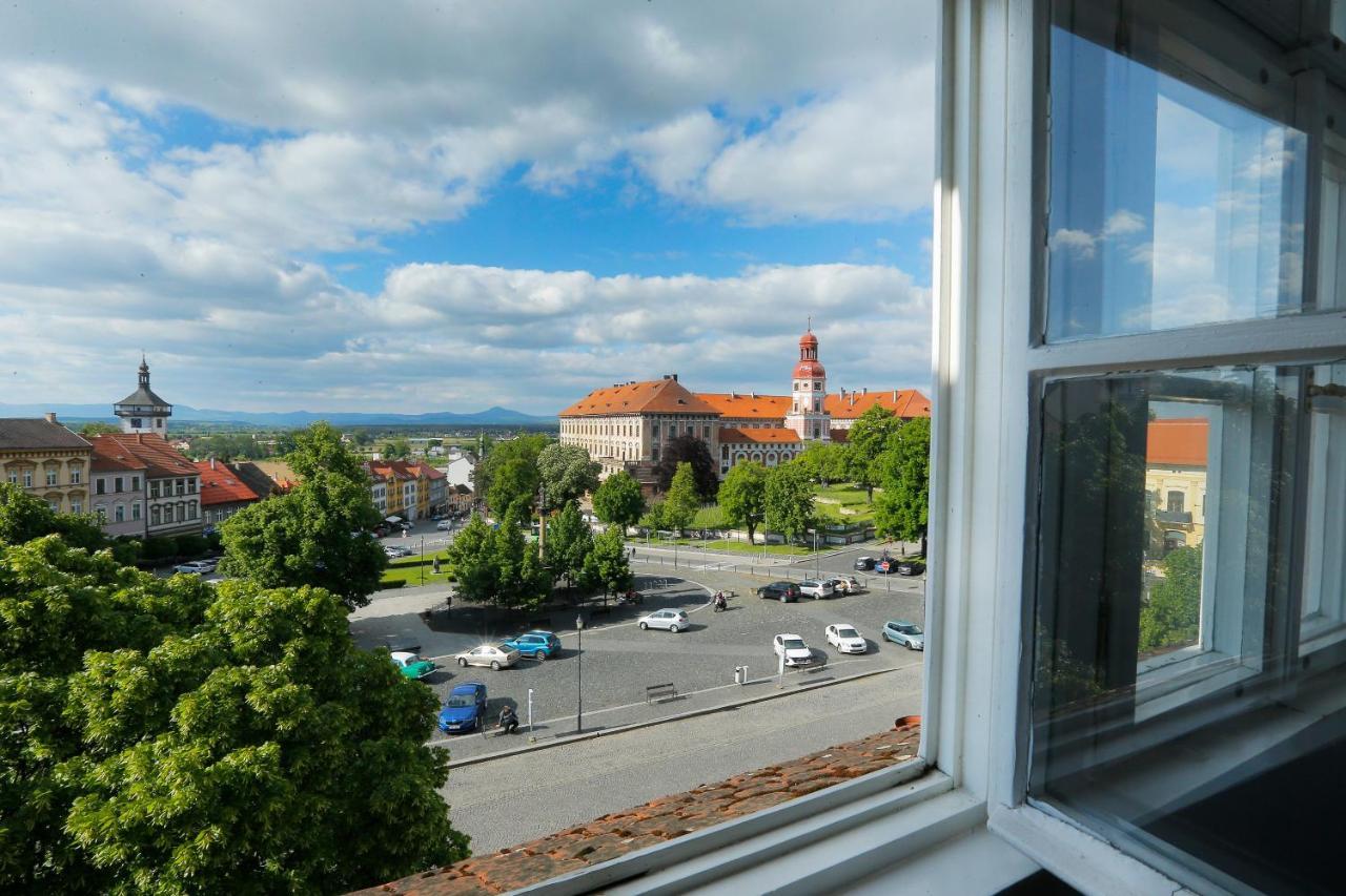 Hotel Magnolia Roudnice nad Labem Exterior photo