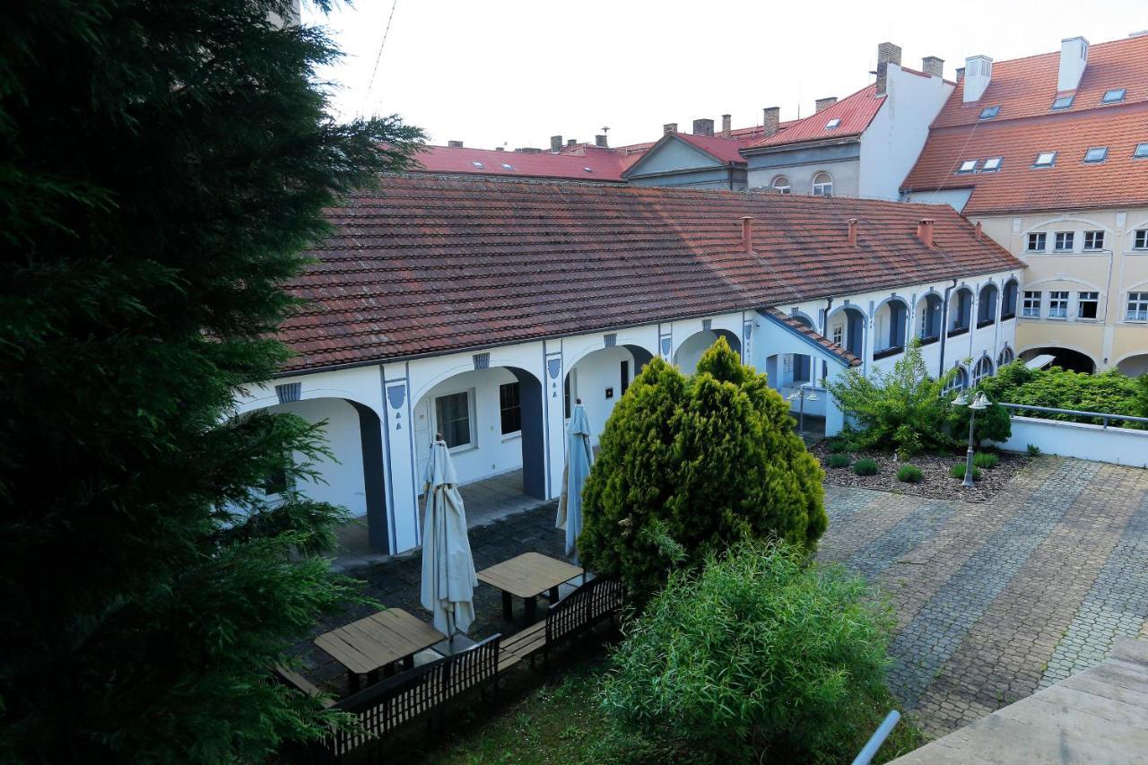 Hotel Magnolia Roudnice nad Labem Exterior photo