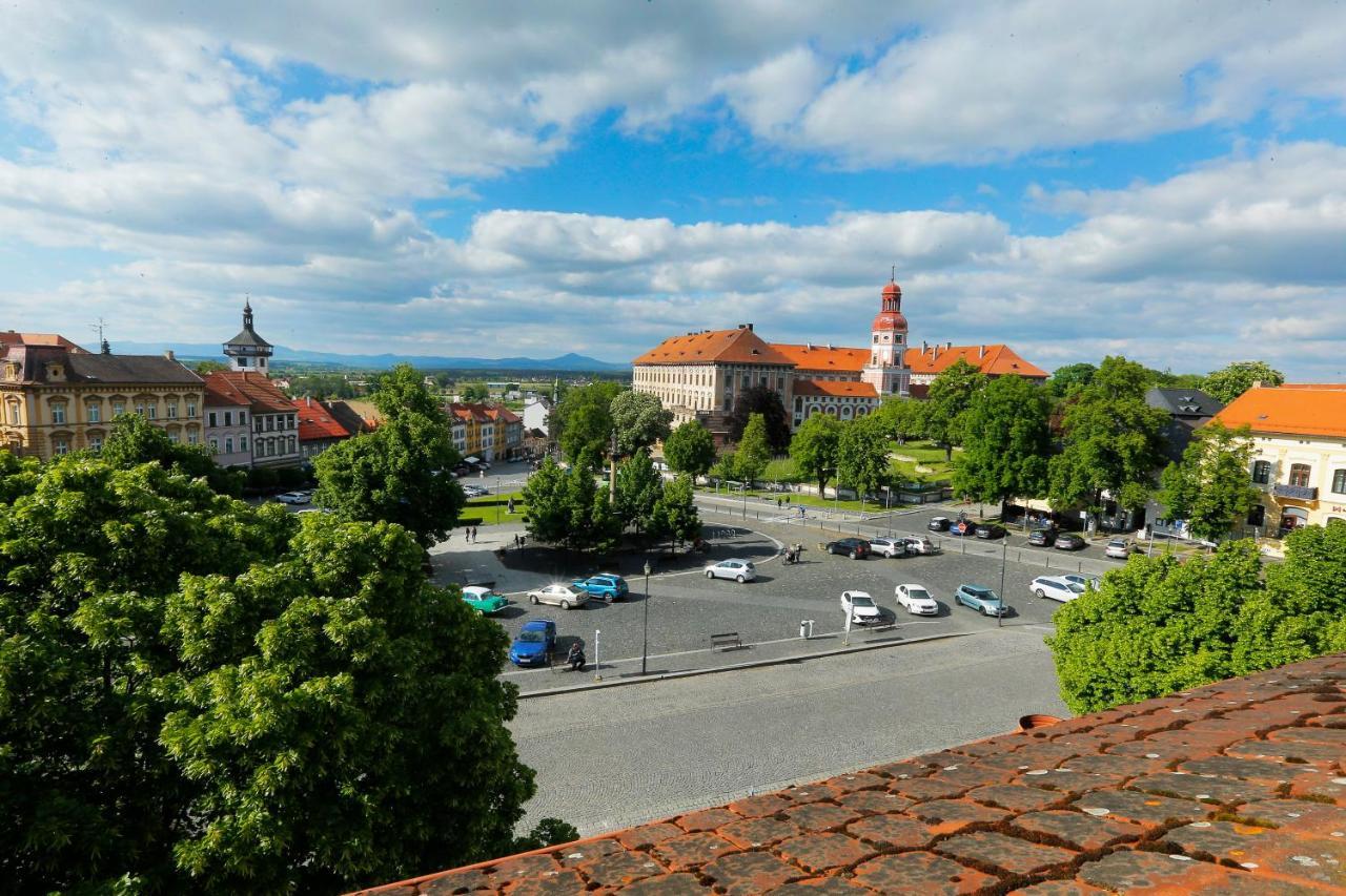 Hotel Magnolia Roudnice nad Labem Exterior photo