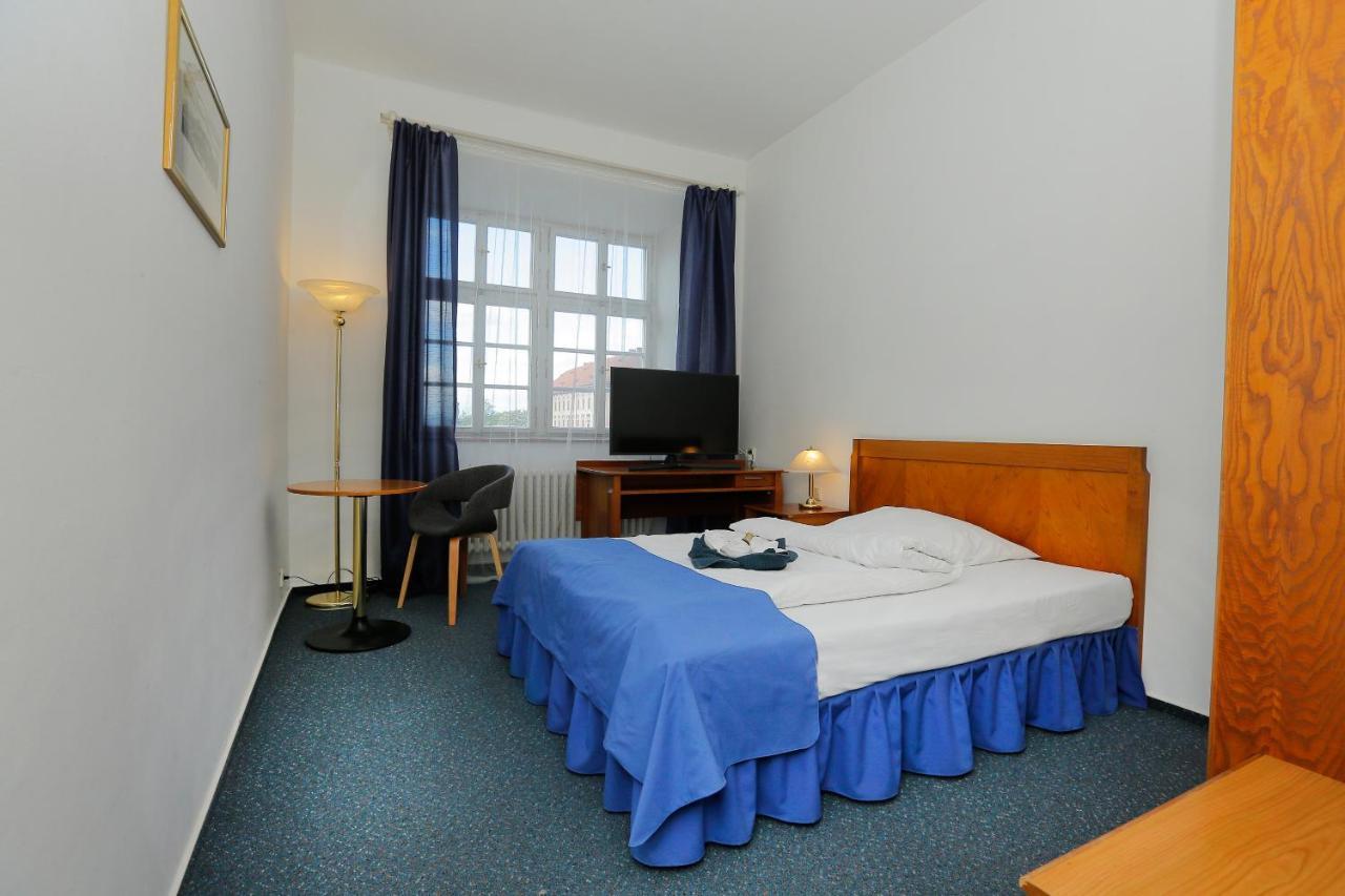 Hotel Magnolia Roudnice nad Labem Exterior photo