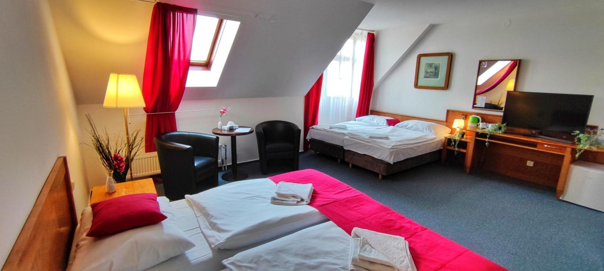 Hotel Magnolia Roudnice nad Labem Exterior photo